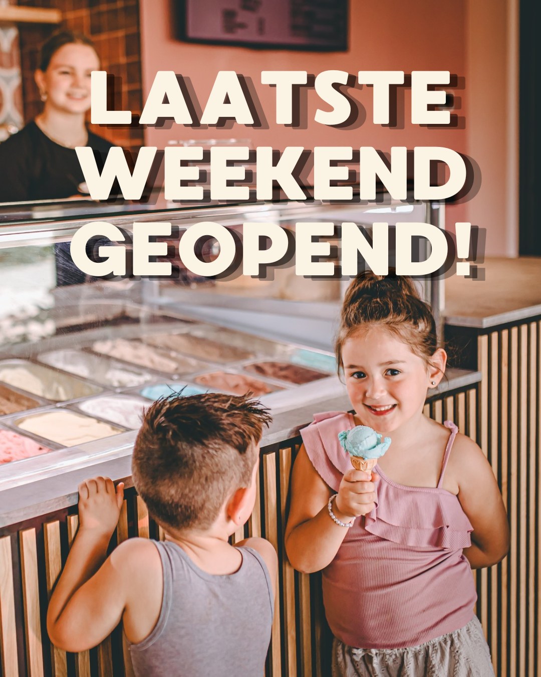 🍦 Laatste weekend van de IJsbar! 🍦

De zomer is voorbij en langzaam gaan we richting de winter… ☀️➡️❄️ Dat betekent helaas dat de IJsbar bijna plaats moet maken voor iets anders!

Dit weekend is de IJsbar voor de laatste keer geopend. Dus kom nog gezellig langs, haal je favoriete ijsje en geniet nog één keer van de IJsbar! 🍨💛

Maar niet getreurd… 👀 In de winter staan we gewoon weer voor jullie klaar als Chocobar! 🍫✨